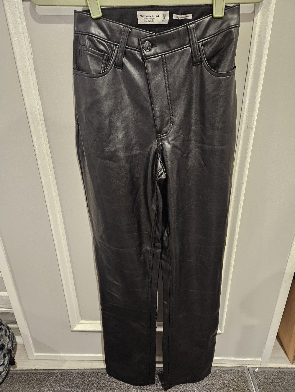 Abercrombie & Fitch black vegan leather pants size 25/0